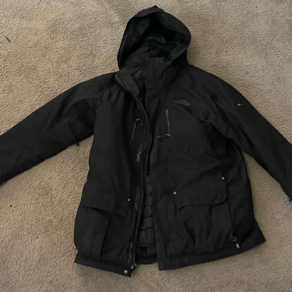 Men's North Face Blacked-Out Winter Jacket